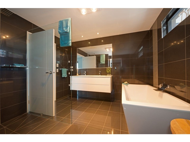 70 Lipscombe Avenue, Sandy Bay TAS 7005