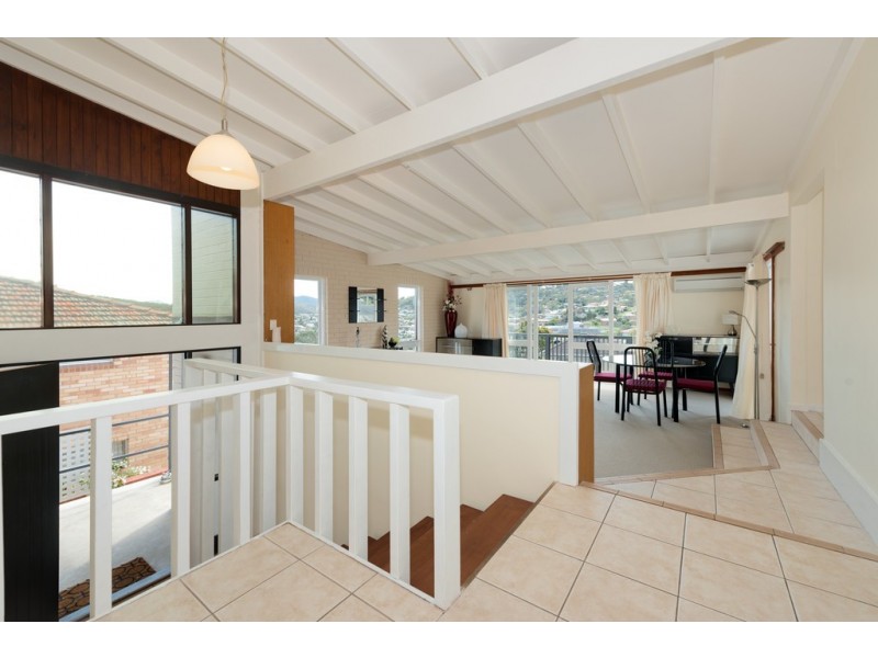 7 St Helens Street, Lindisfarne TAS 7015