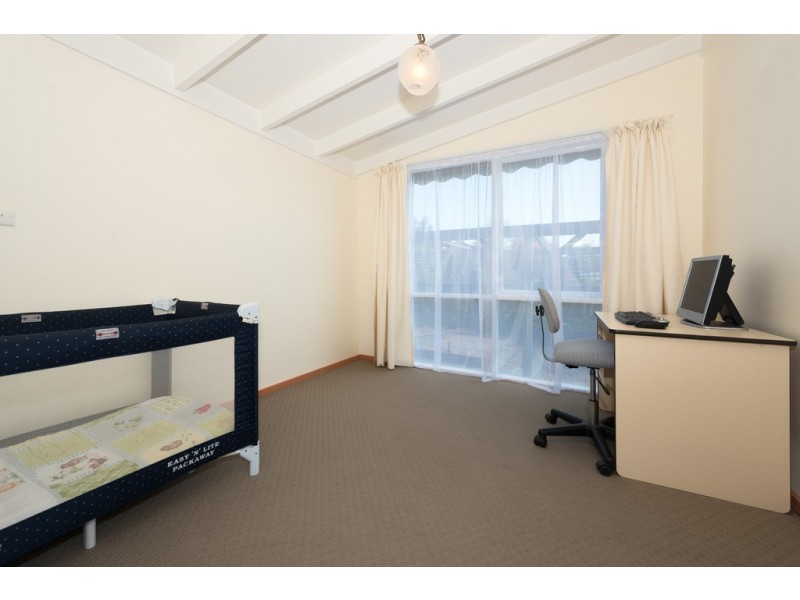 7 St Helens Street, Lindisfarne TAS 7015