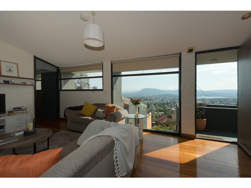 2/22 Benjafield Terrace, Mount Stuart TAS 7000