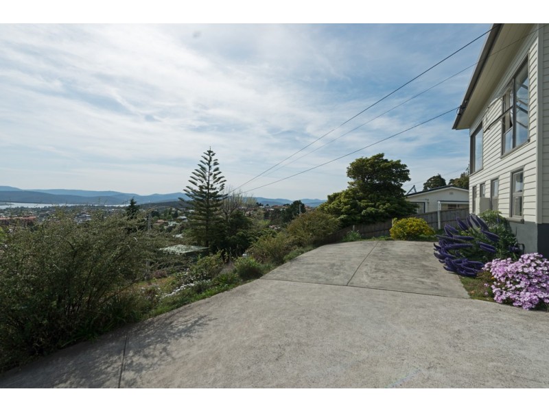 2/22 Benjafield Terrace, Mount Stuart TAS 7000