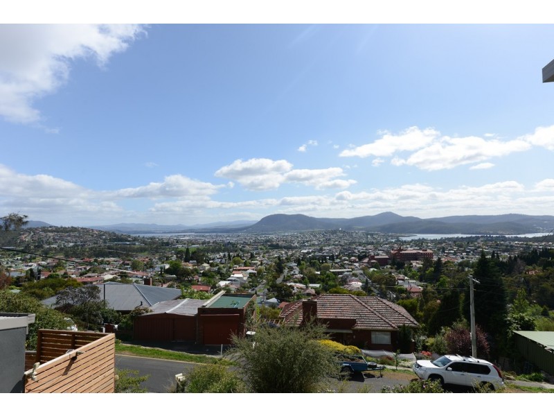 2/22 Benjafield Terrace, Mount Stuart TAS 7000