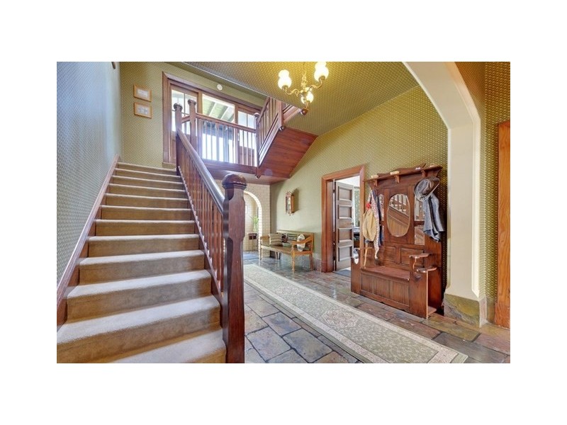 8 Esplanade, Lindisfarne TAS 7015