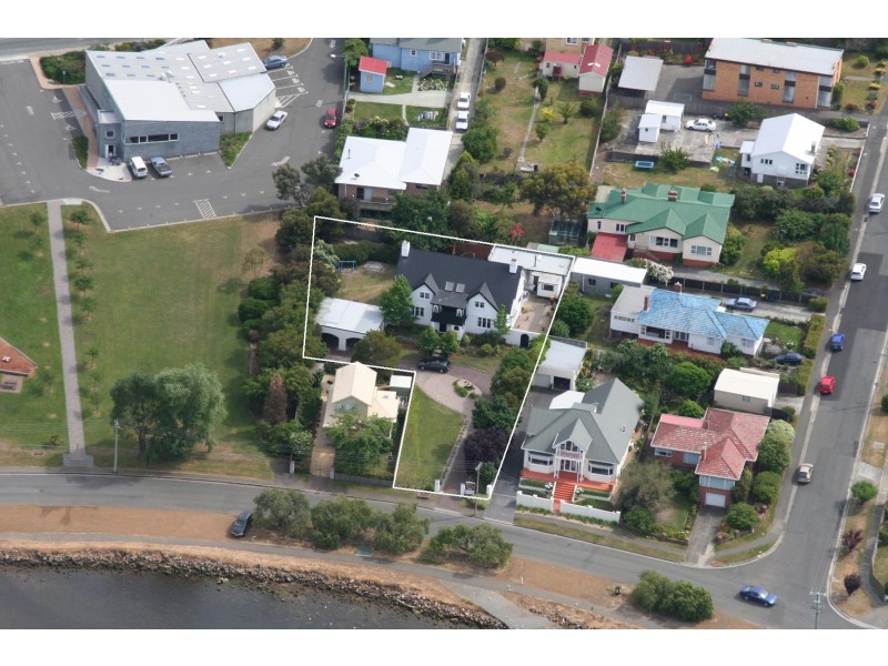 8 Esplanade, Lindisfarne TAS 7015