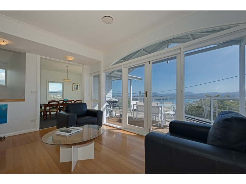 12 Longview Avenue, Sandy Bay TAS 7005