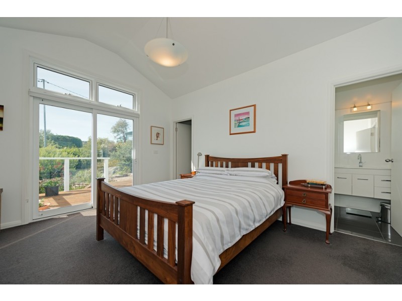 12 Longview Avenue, Sandy Bay TAS 7005