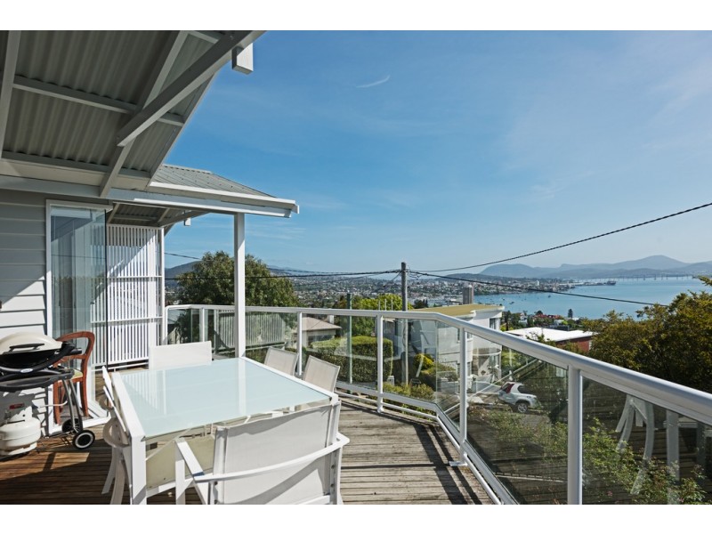 12 Longview Avenue, Sandy Bay TAS 7005