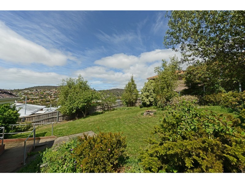 28 Girrabong Road, Lenah Valley TAS 7008