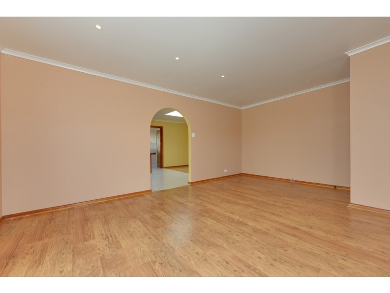 8 Waratah Road, Risdon Vale TAS 7016