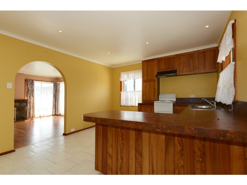 8 Waratah Road, Risdon Vale TAS 7016