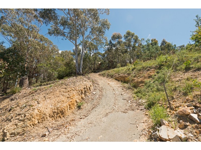 90 Liverpool Crescent, West Hobart TAS 7000