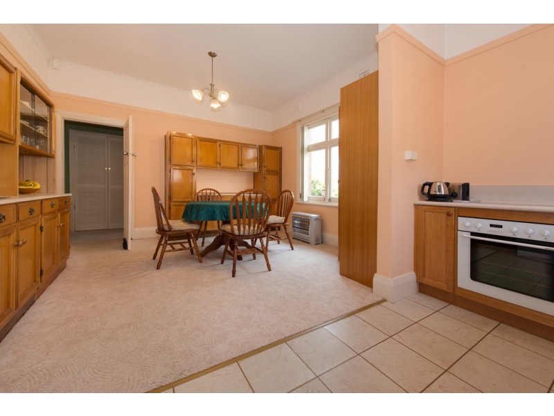 6 Burnside Avenue, New Town TAS 7008