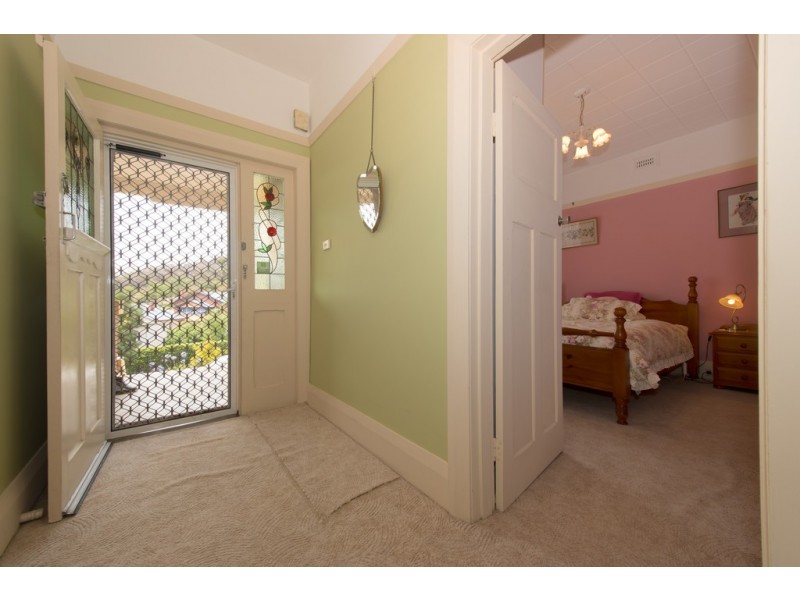 6 Burnside Avenue, New Town TAS 7008
