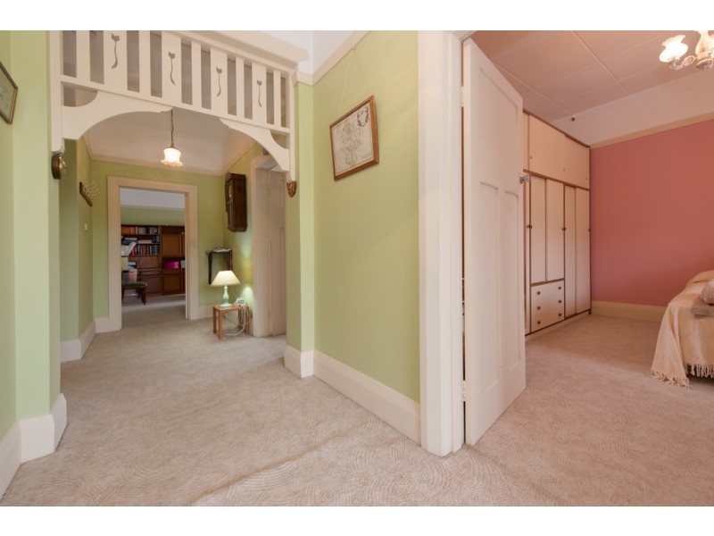 6 Burnside Avenue, New Town TAS 7008