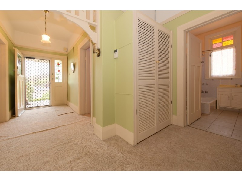 6 Burnside Avenue, New Town TAS 7008