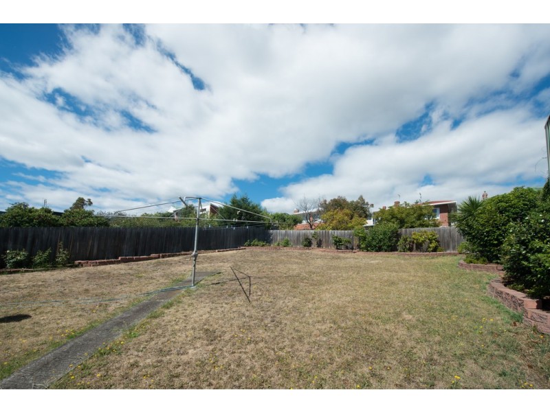 6 Burnside Avenue, New Town TAS 7008