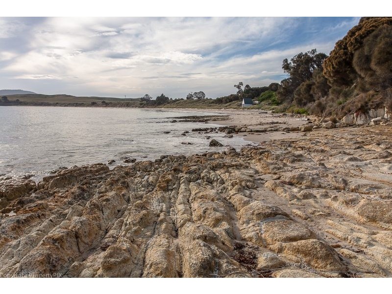 110 Spitfarm Road, Opossum Bay TAS 7023