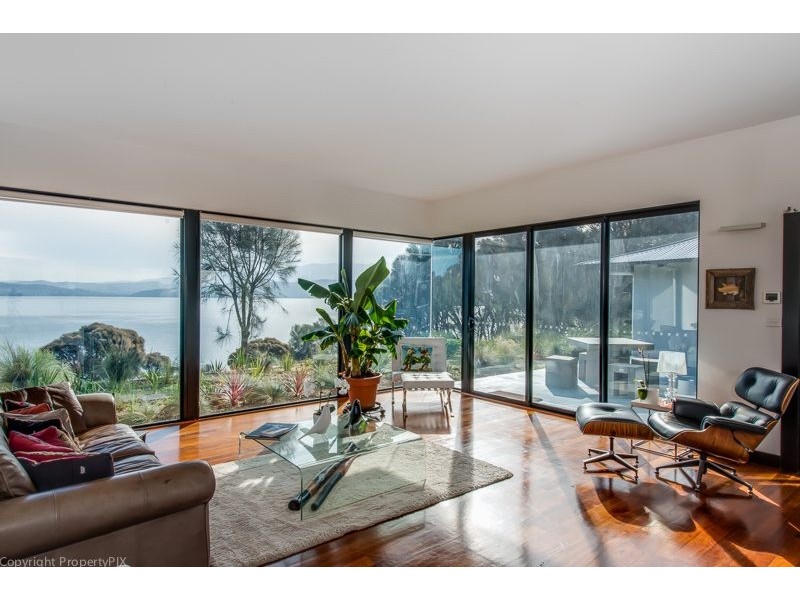 110 Spitfarm Road, Opossum Bay TAS 7023