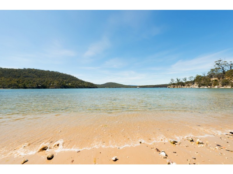 232 Randalls Bay Road, Randalls Bay TAS 7112