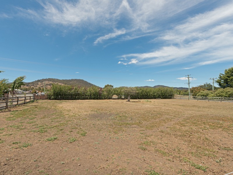 11 Swan Street, Bagdad TAS 7030