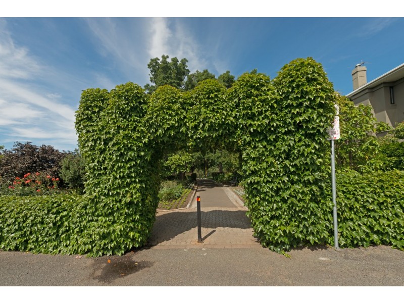 2/22 Runnymede Street, Battery Point TAS 7004