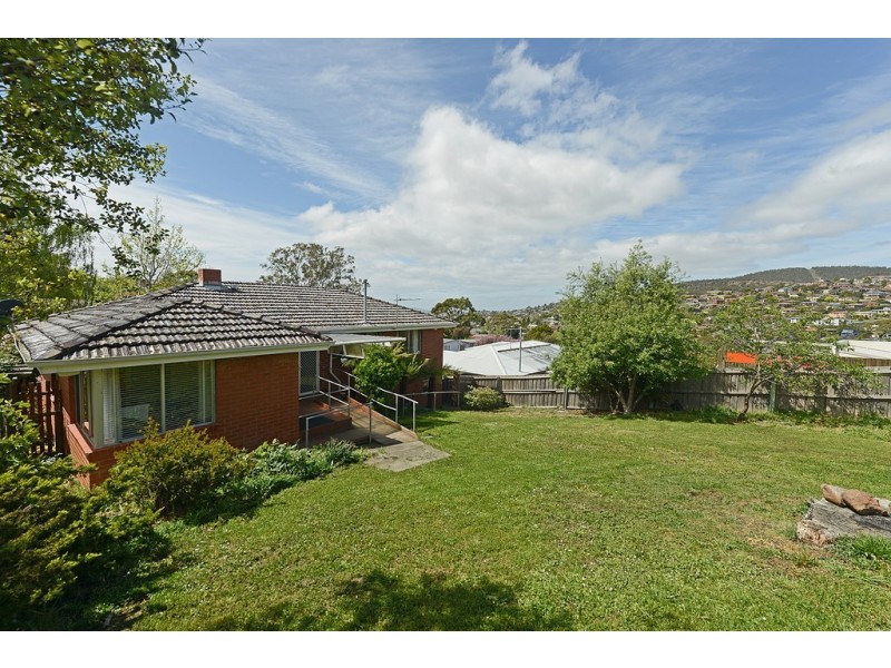 28 Girrabong Road, Lenah Valley TAS 7008