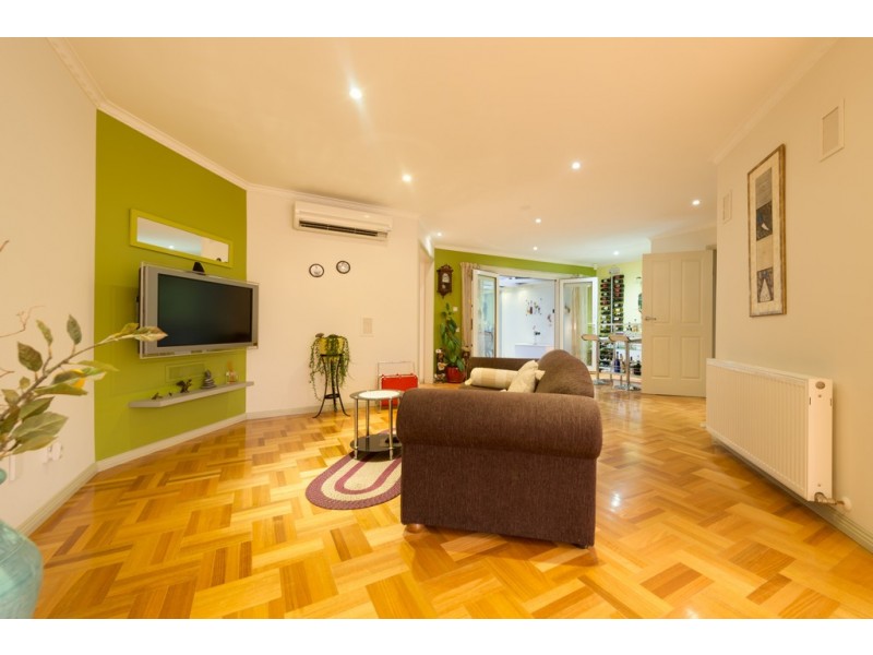 8 Henty Close, Old Beach TAS 7017
