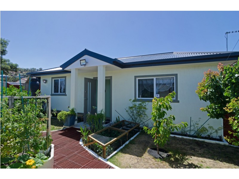 8 Henty Close, Old Beach TAS 7017