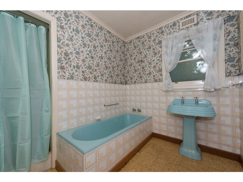 80 Lincoln Street, Lindisfarne TAS 7015