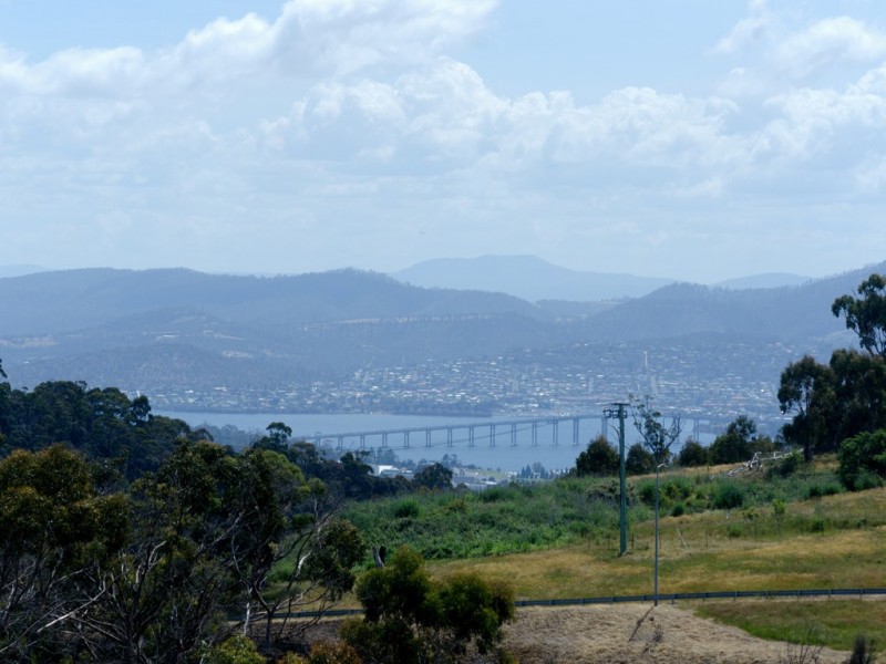 2A Hakea Drive, Tolmans Hill TAS 7007