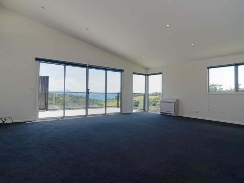 2A Hakea Drive, Tolmans Hill TAS 7007