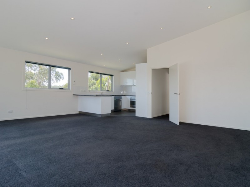 2A Hakea Drive, Tolmans Hill TAS 7007