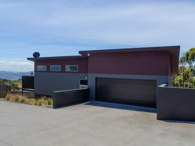2A Hakea Drive, Tolmans Hill TAS 7007
