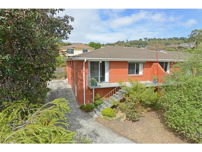 1/2 Suncoast Drive, Blackmans Bay TAS 7052