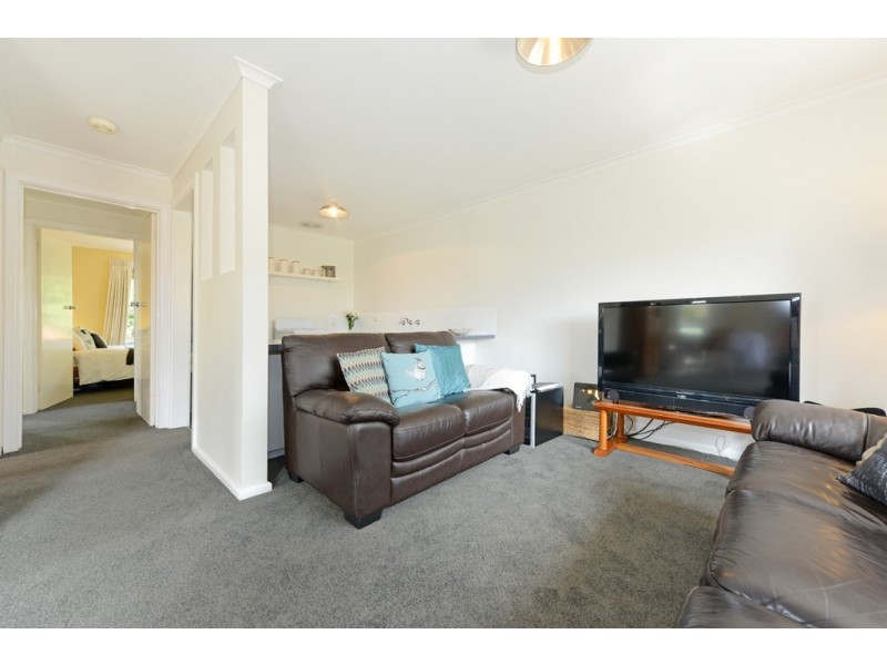 1/2 Suncoast Drive, Blackmans Bay TAS 7052