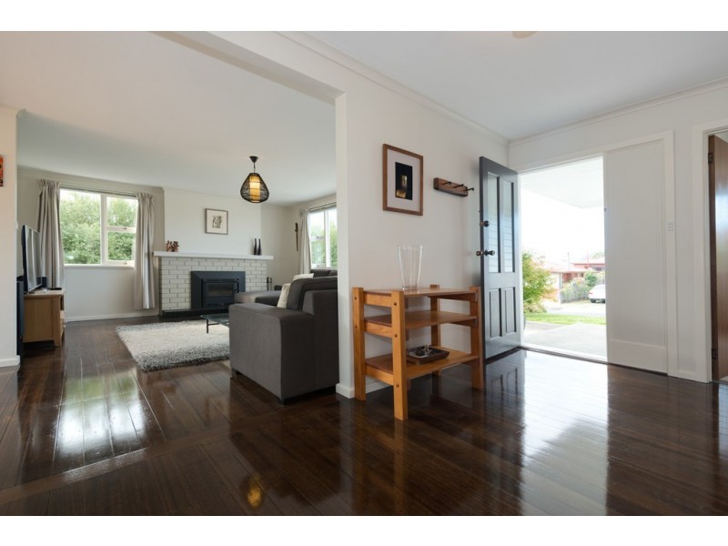 30 Ashbourne Grove, West Moonah TAS 7009