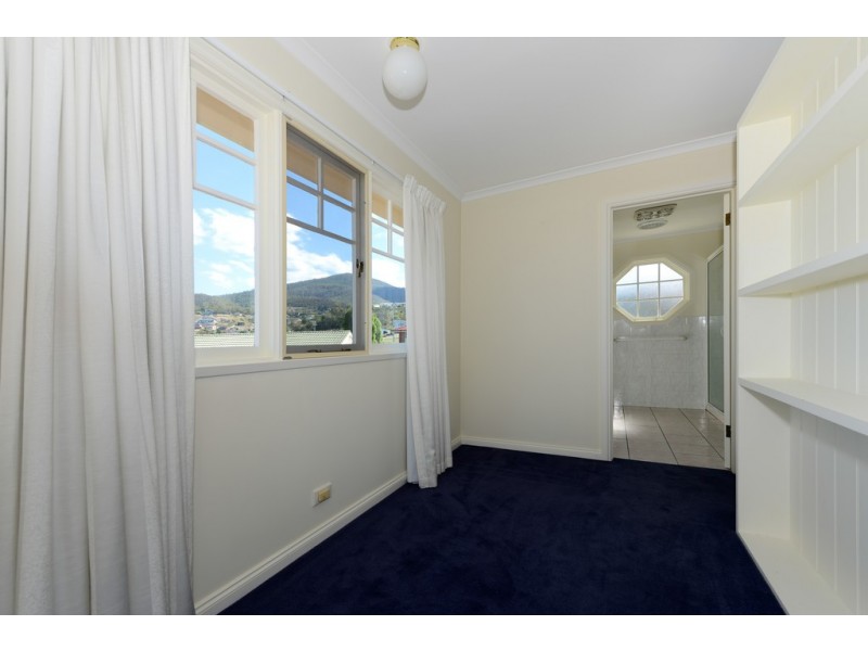 31 Chardonnay Drive, Berriedale TAS 7011