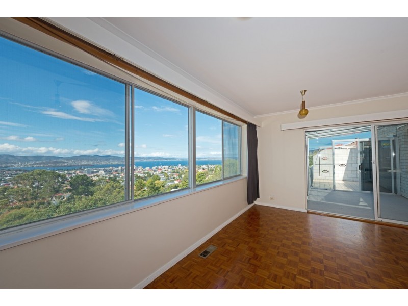 7 Kirval Court, West Hobart TAS 7000
