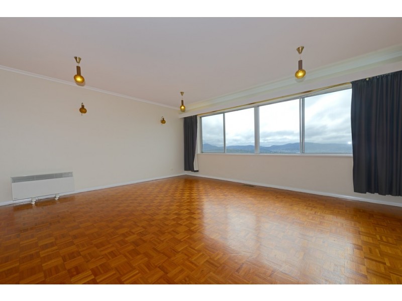 7 Kirval Court, West Hobart TAS 7000