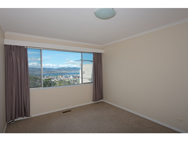 7 Kirval Court, West Hobart TAS 7000