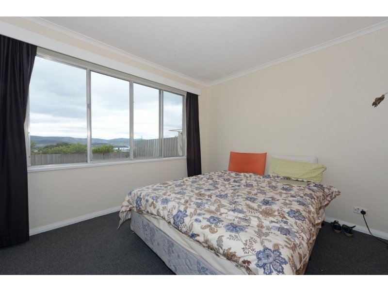 7 Kirval Court, West Hobart TAS 7000