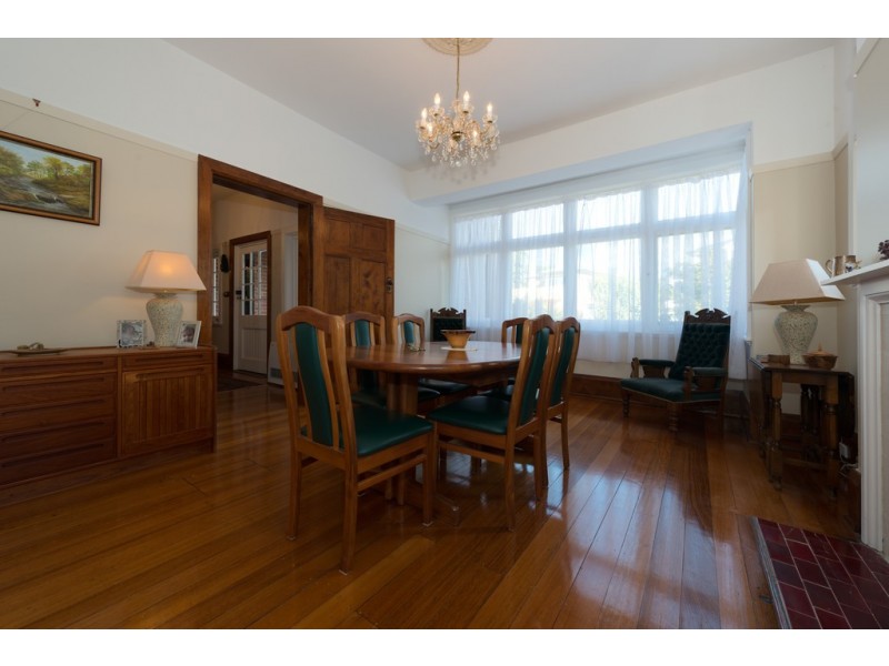 17 Red Chapel Avenue, Sandy Bay TAS 7005