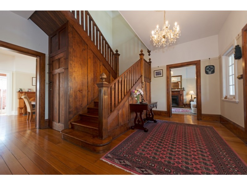 17 Red Chapel Avenue, Sandy Bay TAS 7005