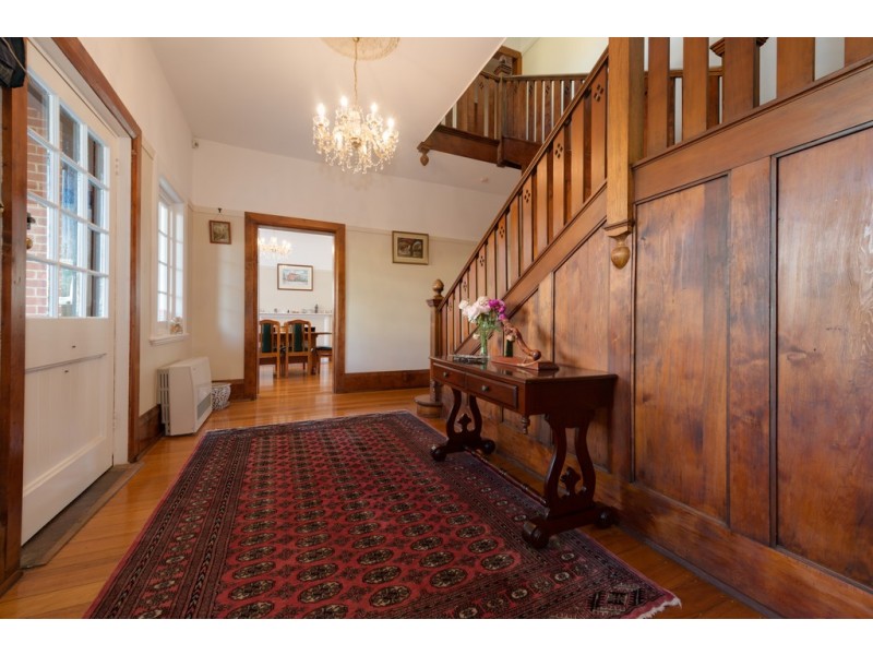 17 Red Chapel Avenue, Sandy Bay TAS 7005