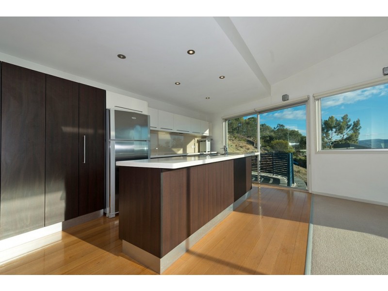 1/31 Gardenia Grove, Sandy Bay TAS 7005