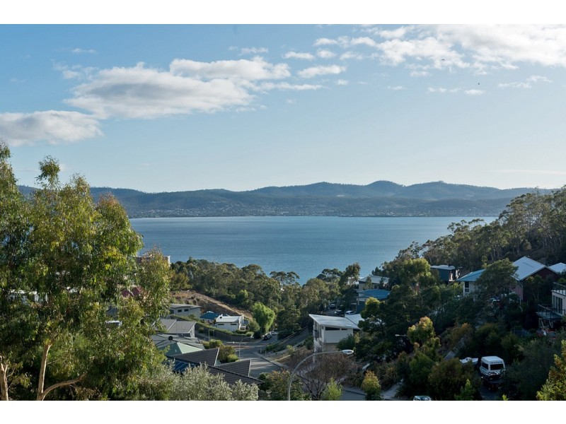 1/31 Gardenia Grove, Sandy Bay TAS 7005