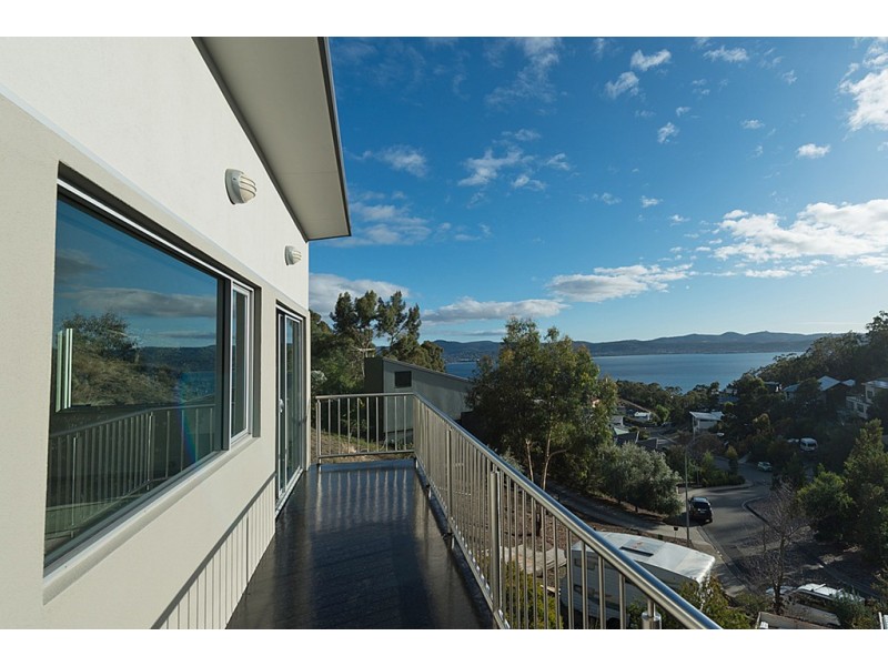 1/31 Gardenia Grove, Sandy Bay TAS 7005