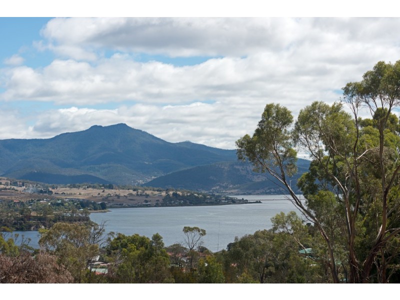 16 Rosella Crescent, Old Beach TAS 7017