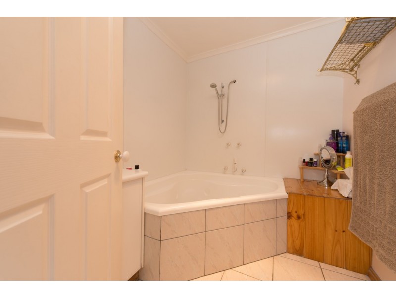 16 Rosella Crescent, Old Beach TAS 7017