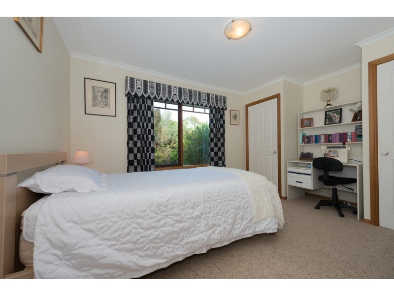 16 Rosella Crescent, Old Beach TAS 7017